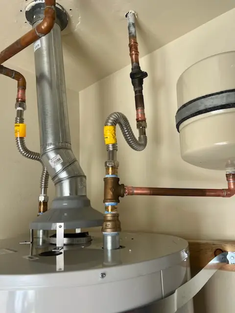 Water heater installation and plumbing repair in Lakes of the Four Seasons